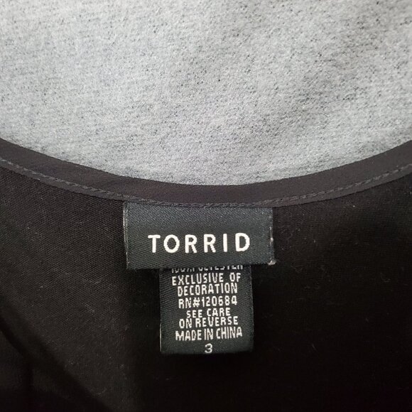 TORRID Womens Blouse Size‎ 3X Sheer Short Sleeves Beaded Neck Goth Punk - Picture 3 of 9